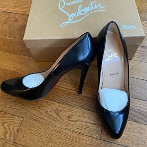 Louboutin Décolleté size 8.5 black worn once